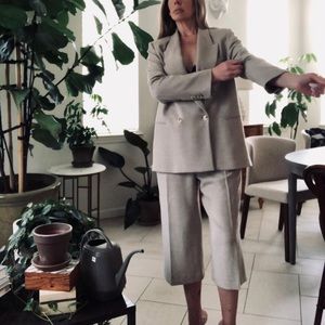 Zara Bermuda short suit, sz XL